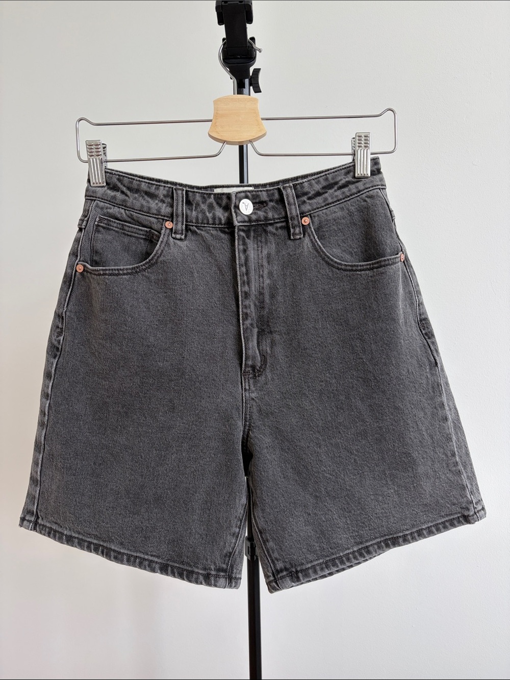 Abrand Jeans A Carrie Short High-Rise Washed Washed Black Denim AU 8 / 26